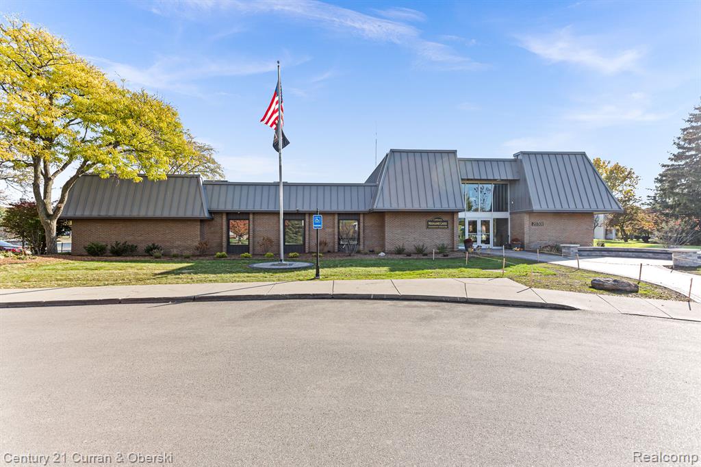 42645 Savoy Court, Northville, MI 48167 — Photo 38