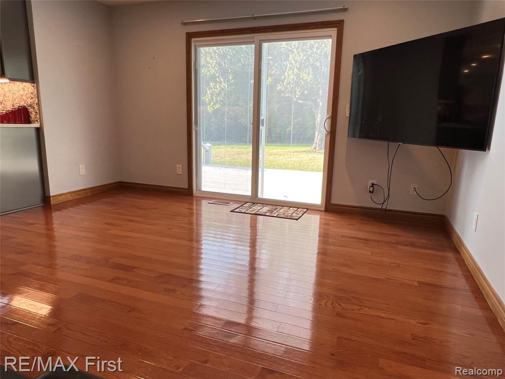 4547 Stephens Road, Warren, MI 48091 — Photo 11
