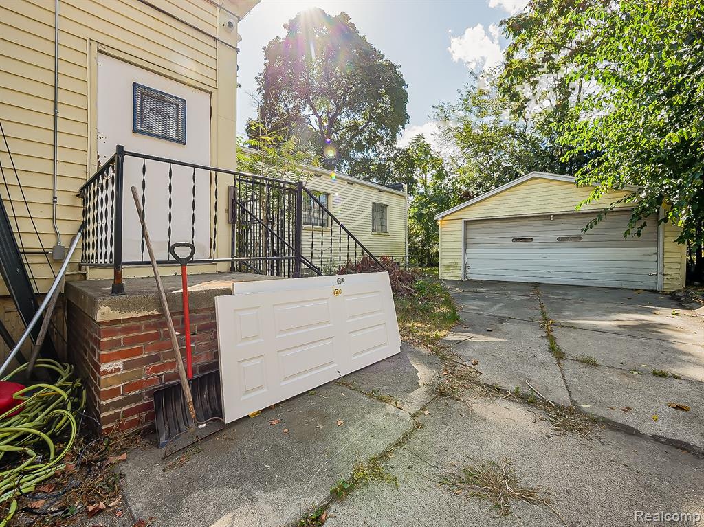 491 E GRAND Boulevard, Detroit, MI 48207 — Photo 61
