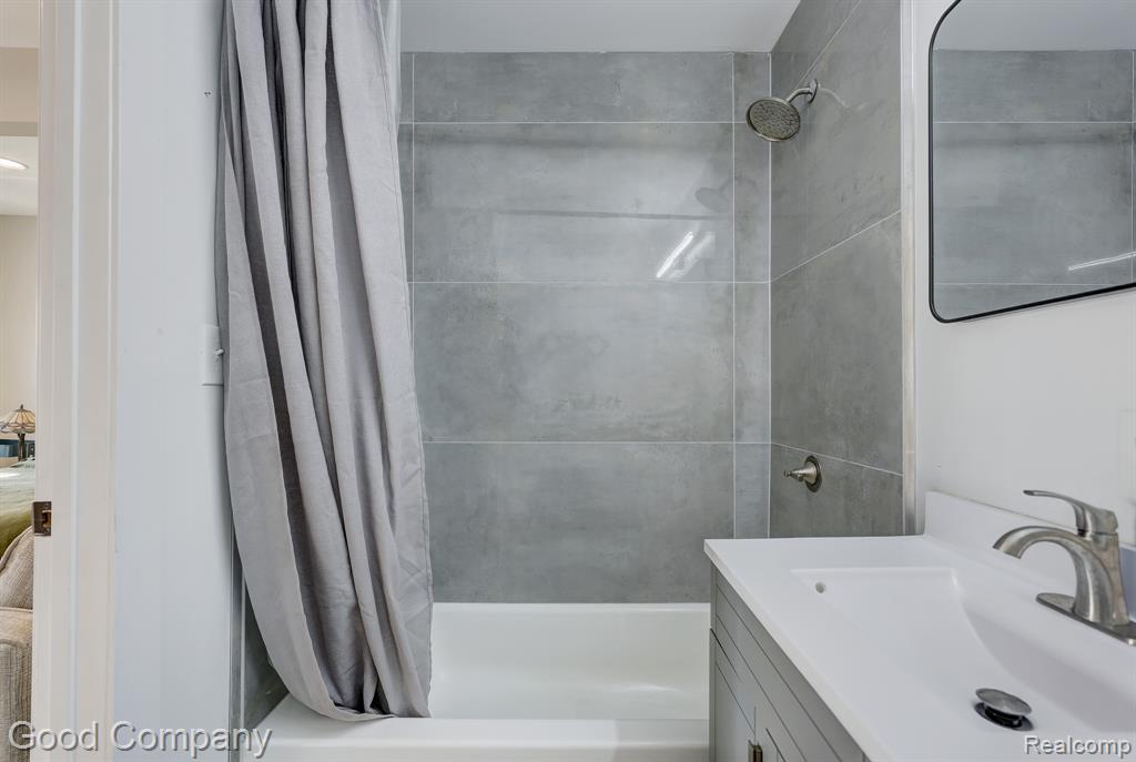 9578 Oakland Street, Detroit, MI 48211 — Photo 32