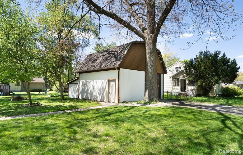 7806 Circle Boulevard, West Bloomfield, MI 48323 — Photo 42