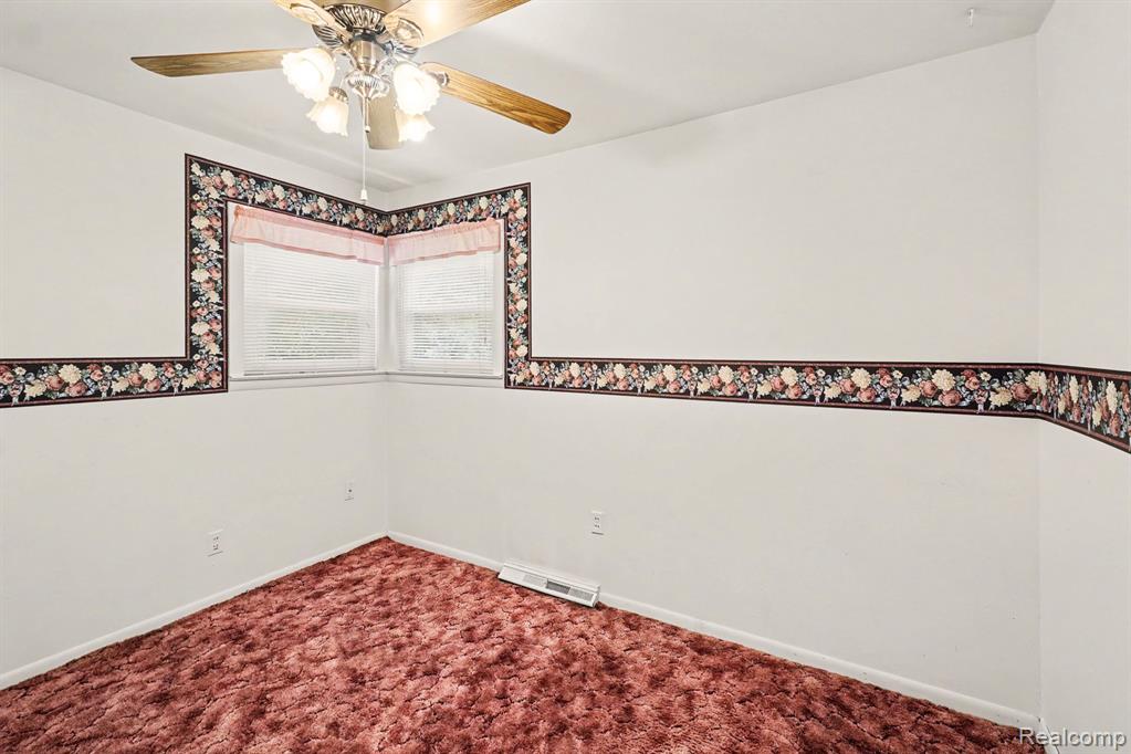 4023 S Genesee Road, Grand Blanc, MI 48439 — Photo 27