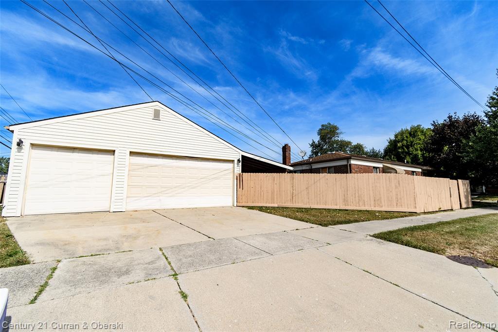 4028 Clippert Street, Dearborn Heights, MI 48125 — Photo 31