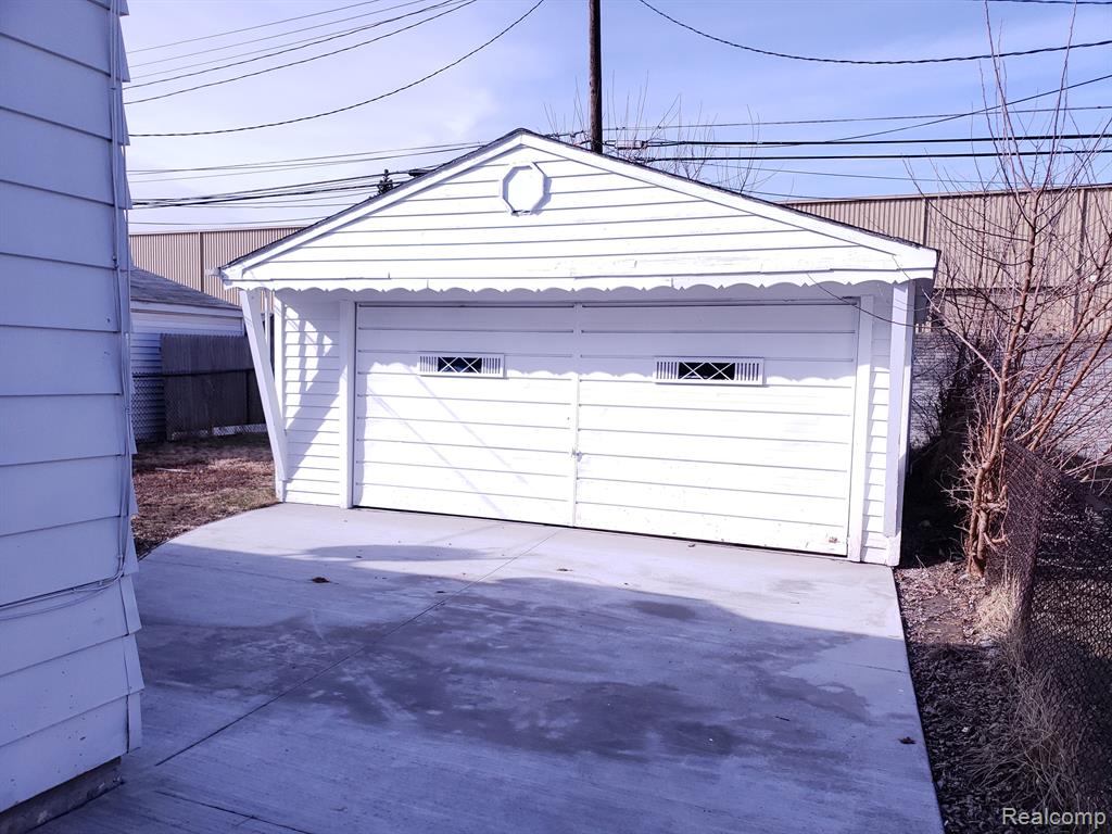 6849 LOZIER Avenue, Warren, MI 48091 — Photo 27