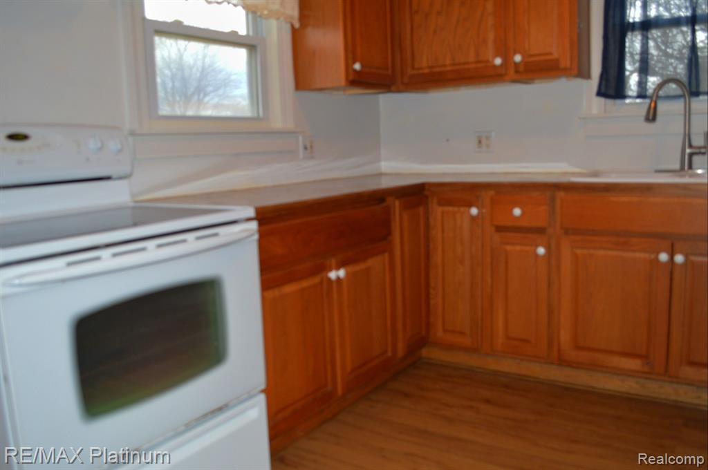 6119 TORREY Road, Flint, MI 48507 — Photo 5
