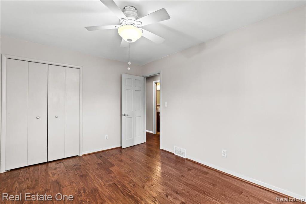 606 HICKORY Street, Milford, MI 48381 — Photo 15