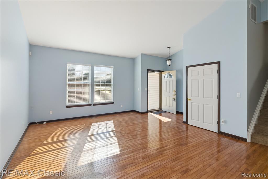 868 Deer Run Lake Road, Holly, MI 48442 — Photo 9