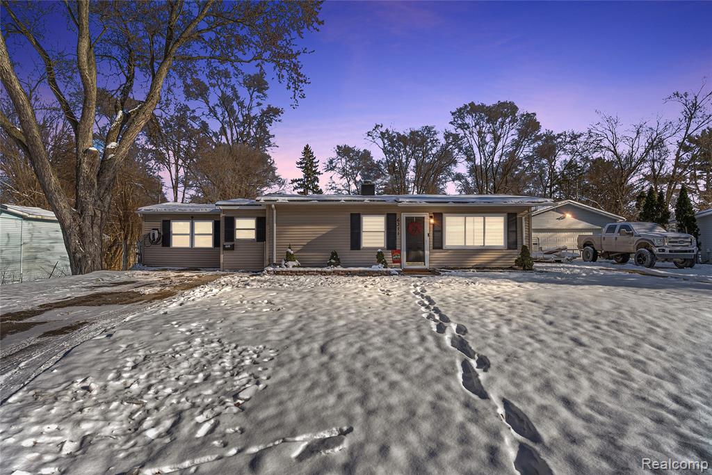 6311 Sidney Street, Brighton, MI 48116 — Photo 12