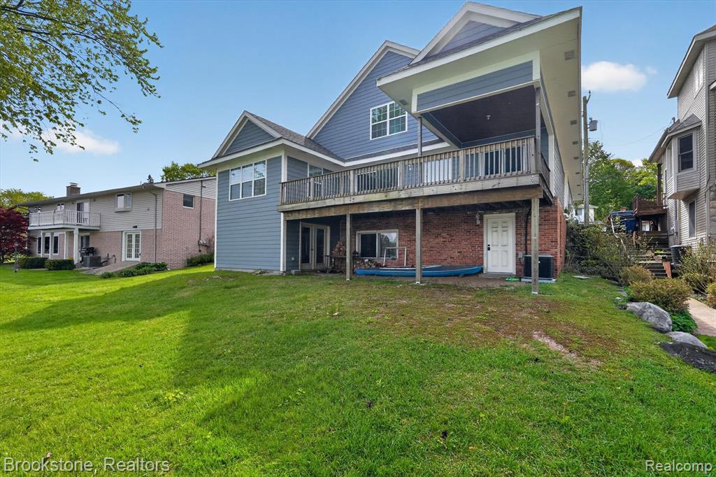 3695 Lotus Drive, Waterford, MI 48329 — Photo 40