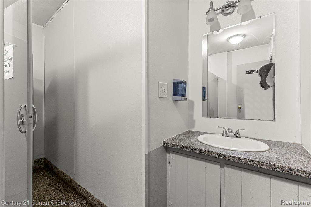 7511 Lewis Avenue, Temperance, MI 48182 — Photo 36