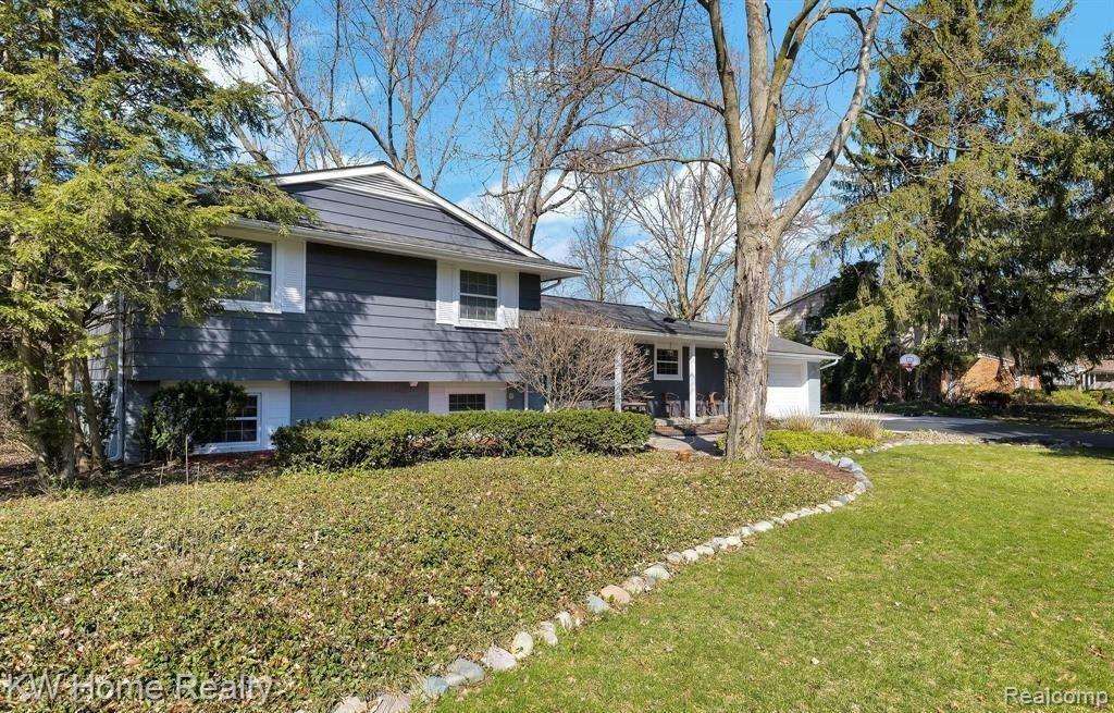 6572 Spruce Drive, Bloomfield Hills, MI 48301 — Photo 2