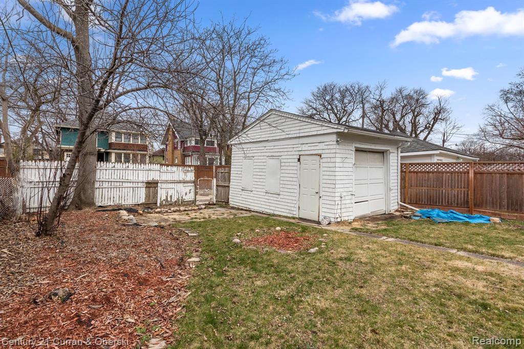 874 EDISON Street, Detroit, MI 48202 — Photo 32