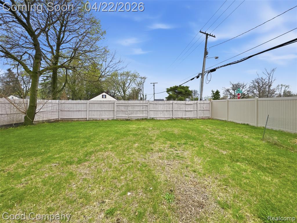 10280 Troy Street, Oak Park, MI 48237 — Photo 22