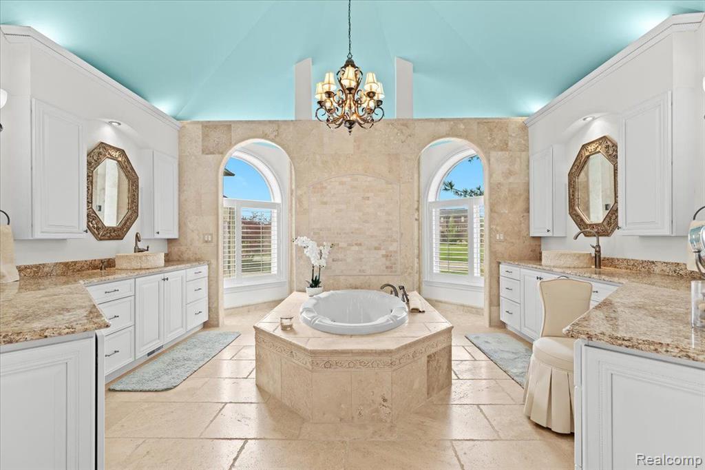 8393 BOULDER SHORES Drive, South Lyon, MI 48178 — Photo 19