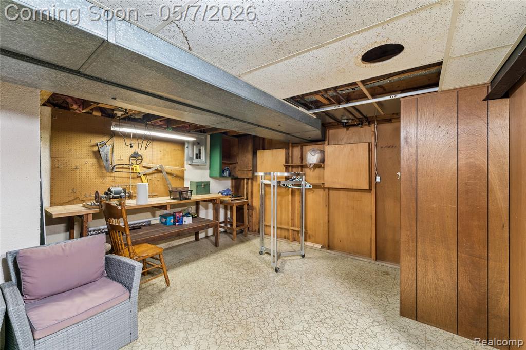 14053 April Lane, Warren, MI 48088 — Photo 36