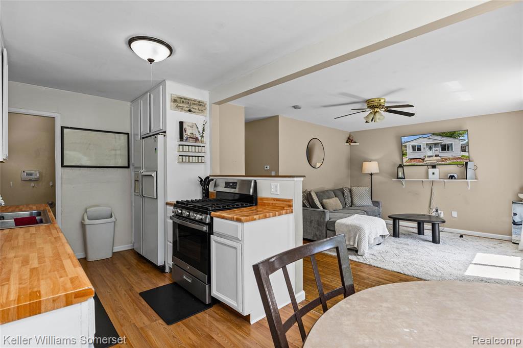 591 Clara Avenue, Pontiac, MI 48340 — Photo 12