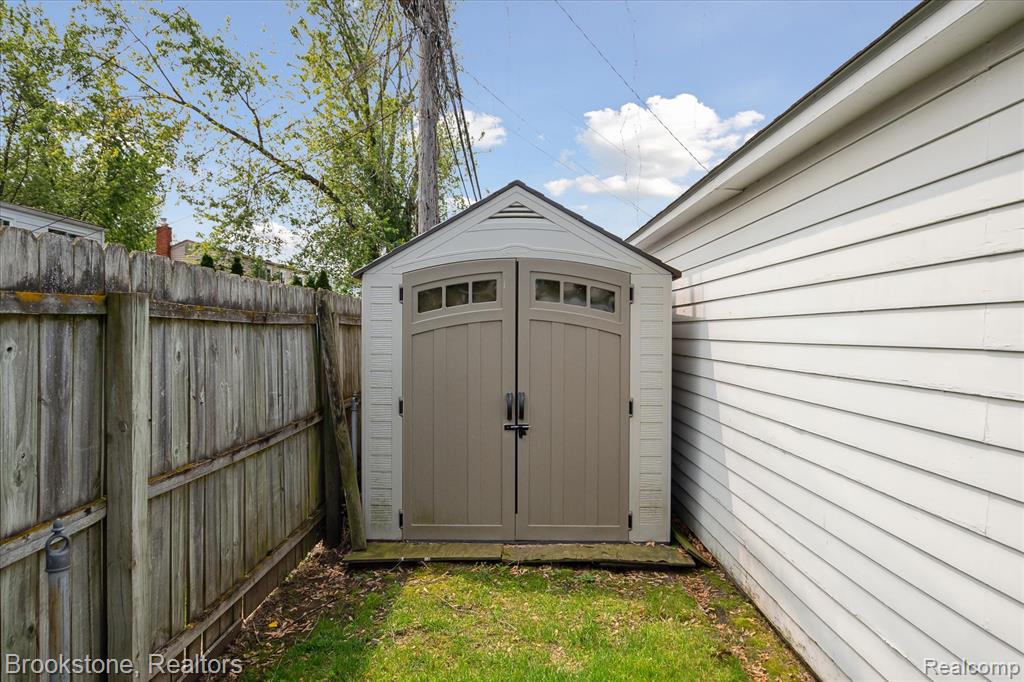 6510 CADILLAC Street, Garden City, MI — Photo 33