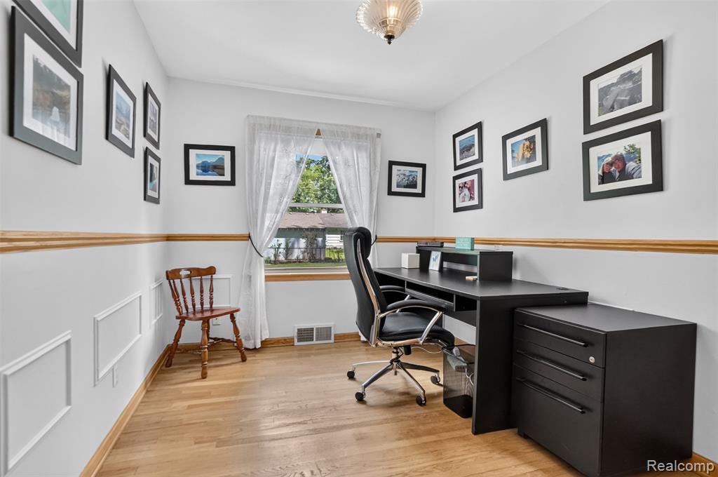 15690 Birwood Avenue, Beverly Hills, MI 48025 — Photo 18