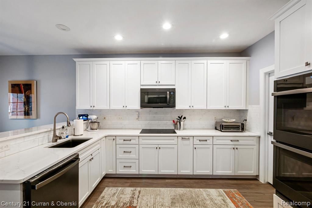 26024 Island Lake Drive, Novi, MI — Photo 23