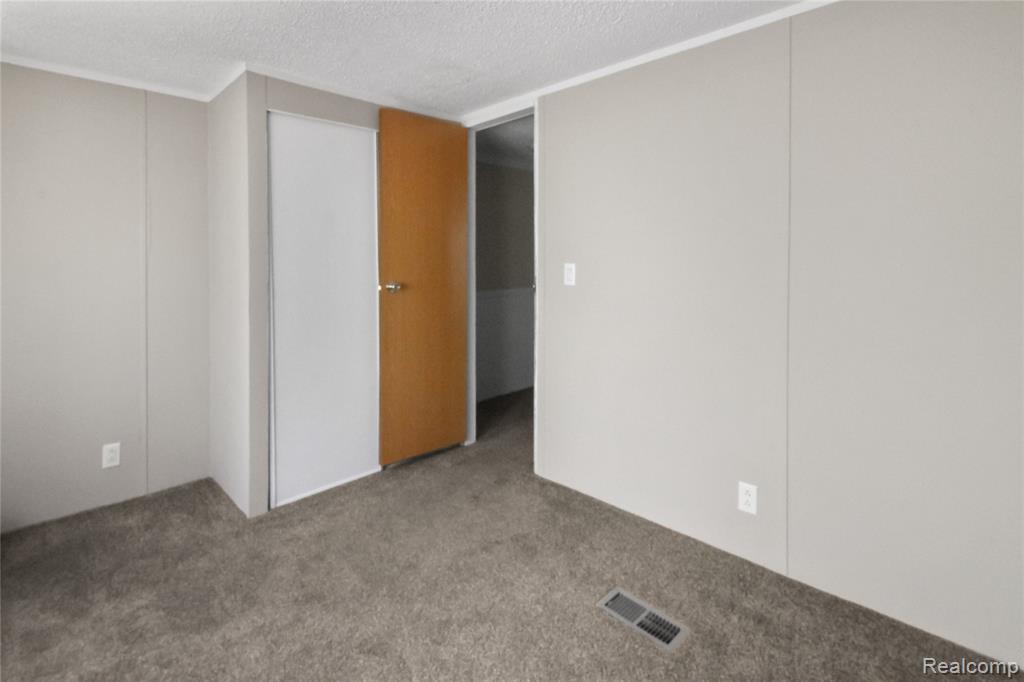 46000 Geddes Rd, 7, Canton, MI 48188 — Photo 8