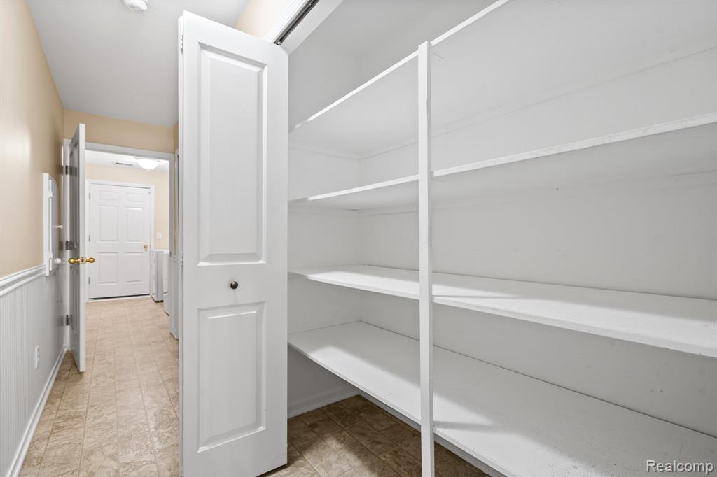 4130 Hampton Ridge Boulevard, 63, Howell, MI 48843 — Photo 10