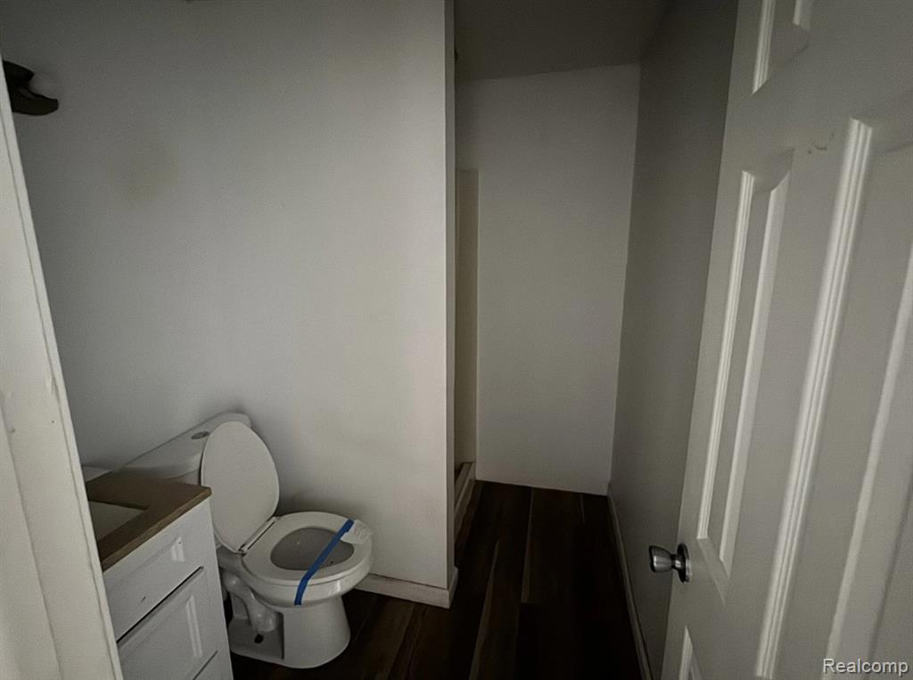 2099 Brady Avenue, Burton, MI 48529 — Photo 7