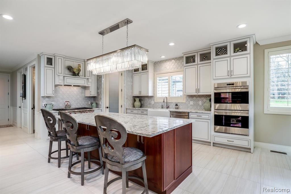 3960 HARVEST CREEK Court, Rochester, MI 48306 — Photo 11