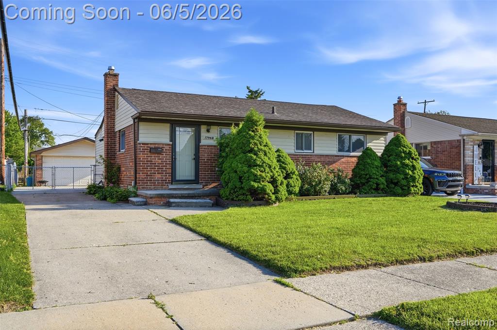 17968 Summer Lane S, Fraser, MI 48026 — Photo 2