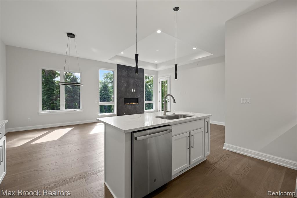 7477 Gramercy Circle, 17, West Bloomfield, MI — Photo 14