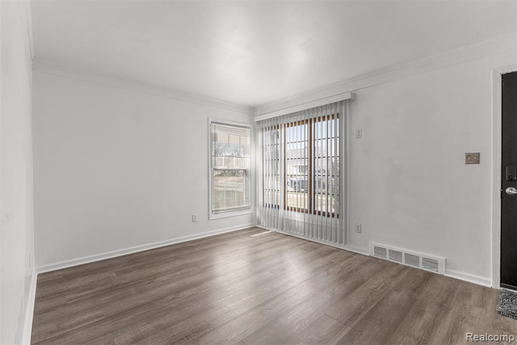 6872 Lathers Street, Garden City, MI — Photo 4