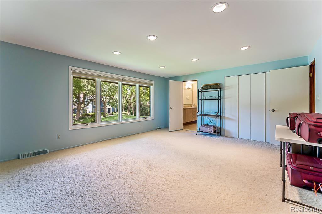 581 Woodway Court, Bloomfield Hills, MI 48302 — Photo 27