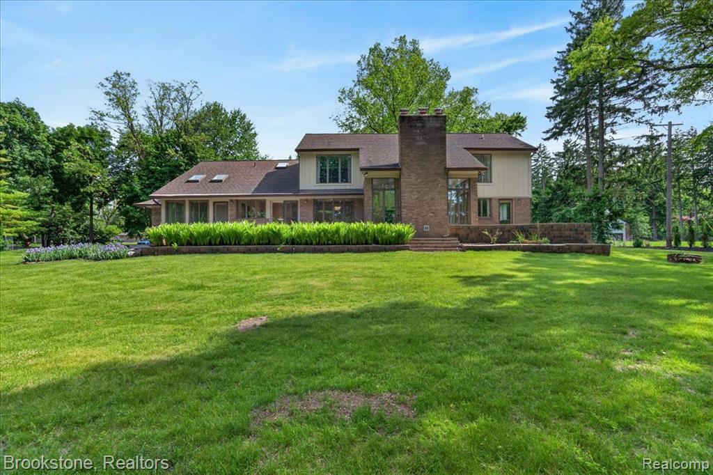 2610 Vanel Court, West Bloomfield, MI 48324 — Photo 45