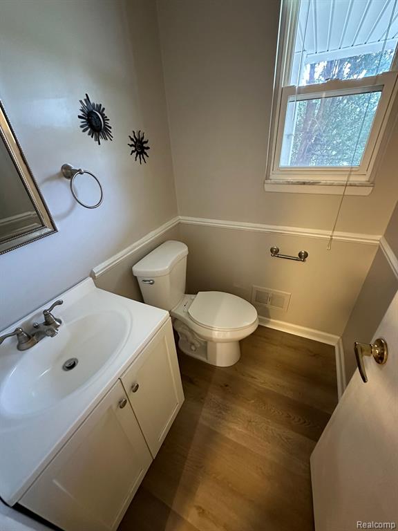 494 ROLLING GREEN Circle S, Rochester Hills, MI 48309 — Photo 13