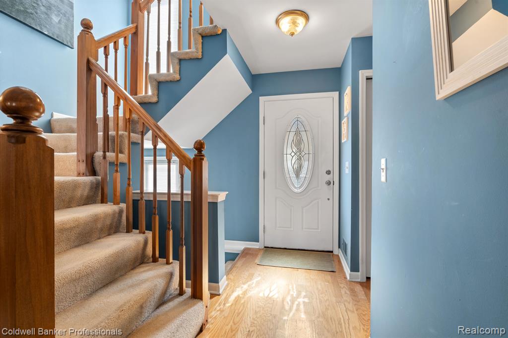 42046 SARATOGA Circle, Canton, MI 48187 — Photo 4