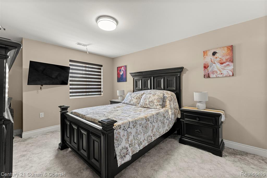 6804 Centralia Street, Dearborn Heights, MI 48127 — Photo 27