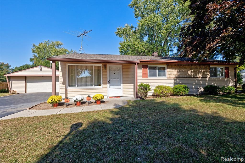 4730 Pinedale Avenue, Clarkston, MI — Photo 2