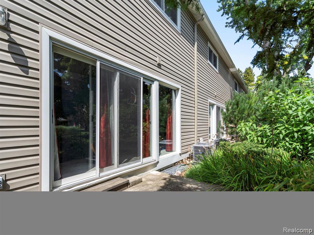 759 KIRTS Boulevard, Troy, MI 48084 — Photo 24