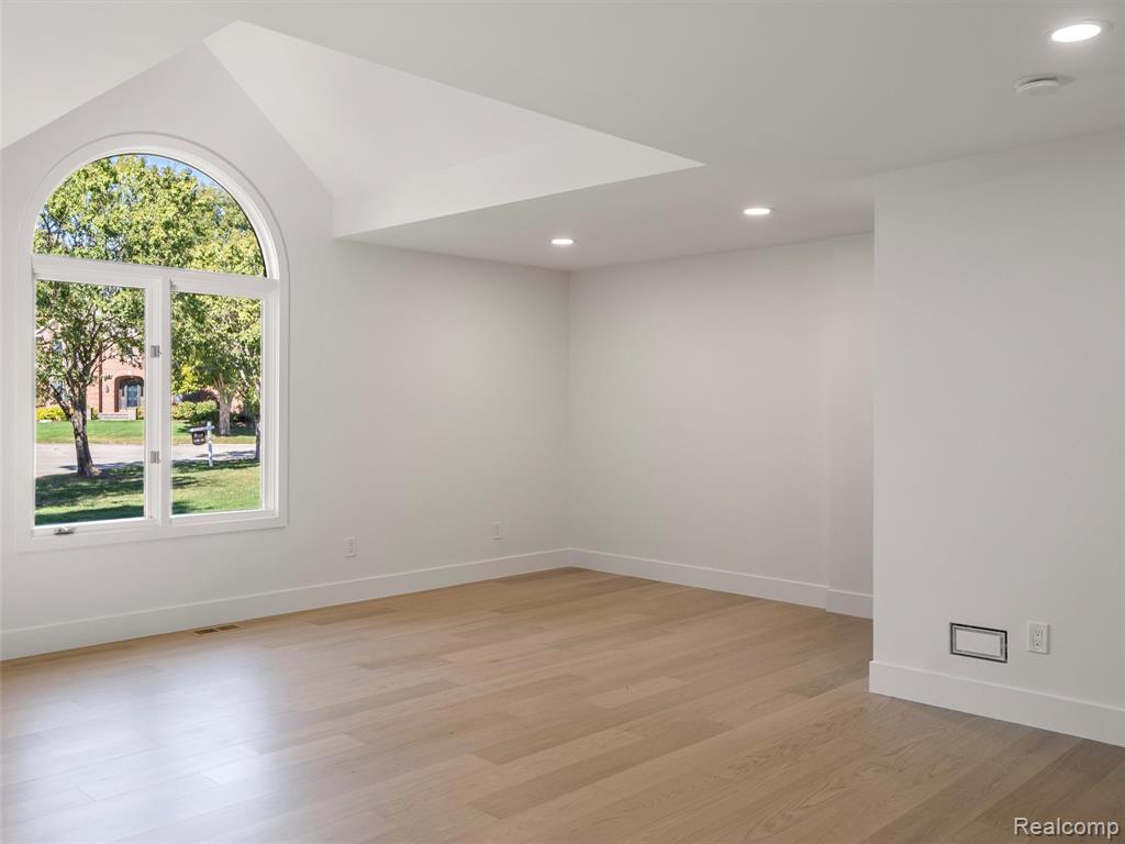 22463 Norfolk Court, Novi, MI — Photo 27