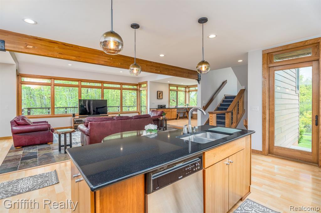 8104 PARKER Road, Saline, MI 48176 — Photo 8