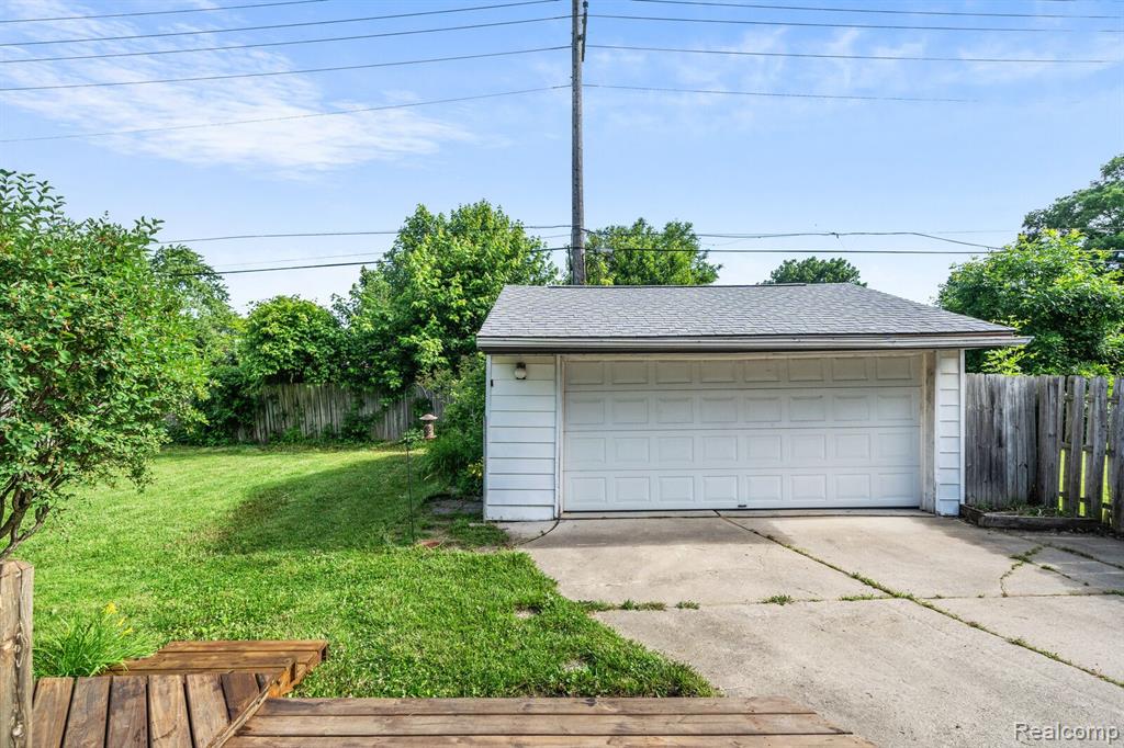 42204 MCBRIDE Avenue, Van Buren, MI 48111 — Photo 23