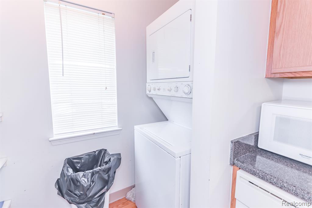 855 BRANDON Avenue, Pontiac, MI 48340 — Photo 18