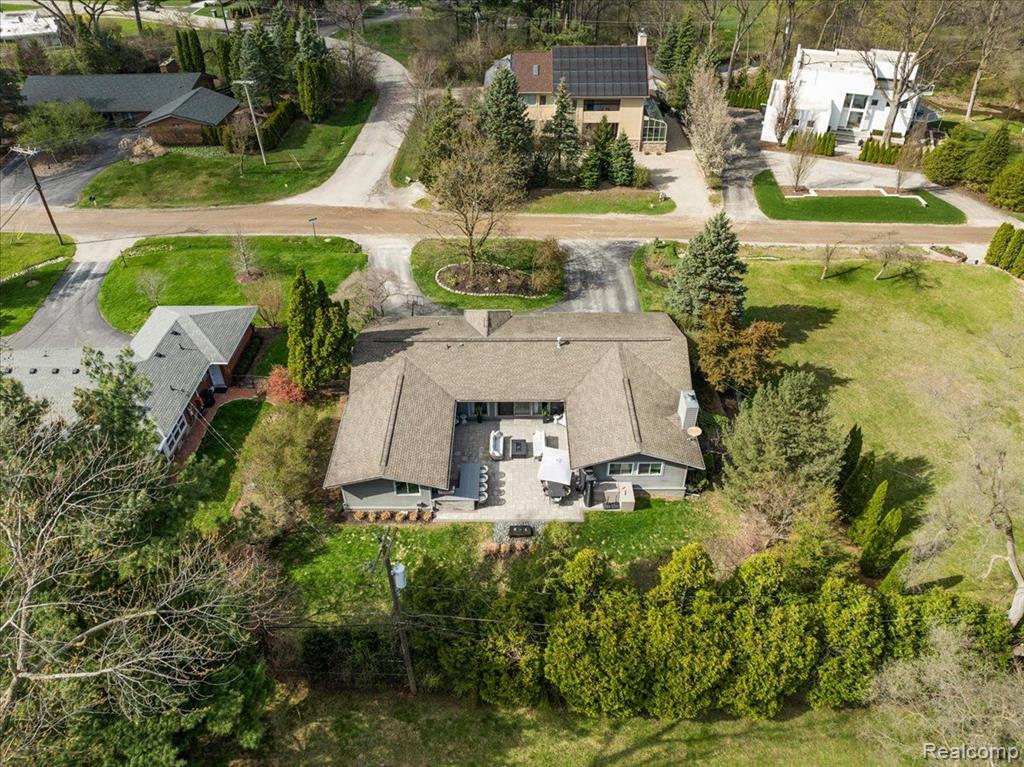 80 MAYWOOD Avenue, Bloomfield Hills, MI 48304 — Photo 51