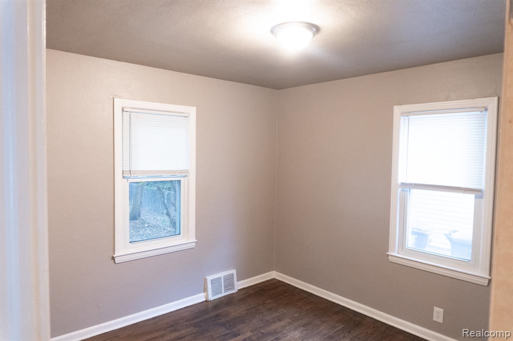 727 Waldman Avenue, Flint, MI 48507 — Photo 23