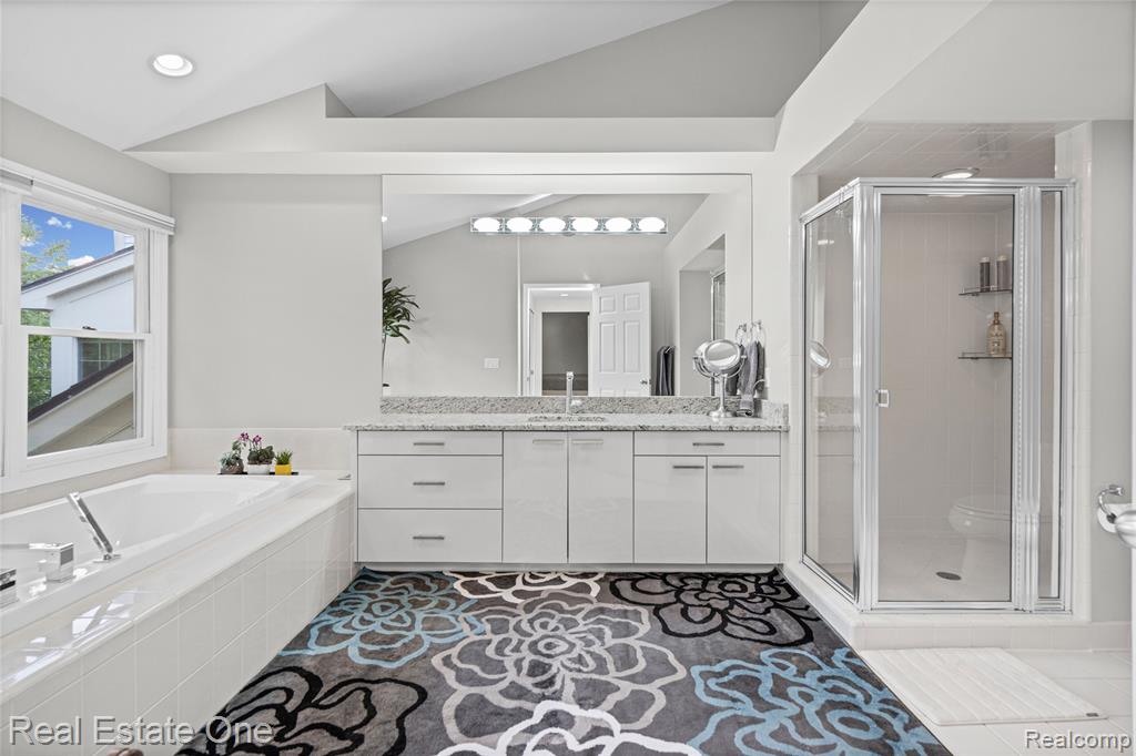 7105 Winding Brook Court, West Bloomfield, MI — Photo 58
