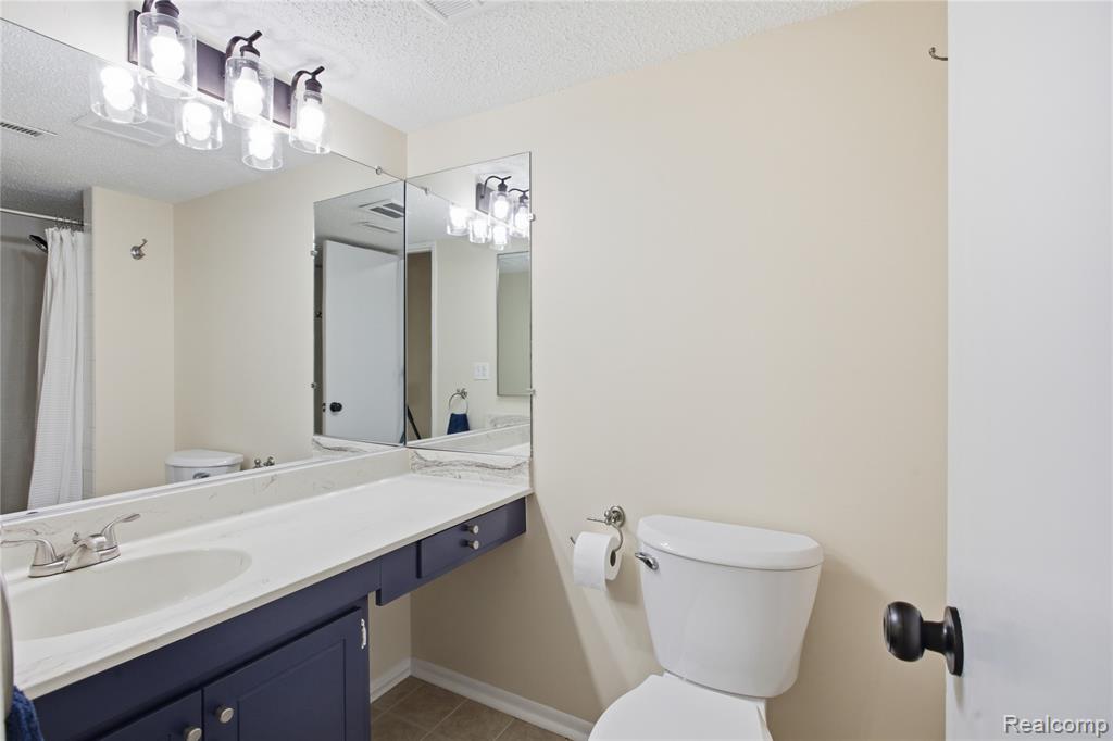 1695 Cliffs Landing, 302, Ypsilanti, MI 48198 — Photo 28