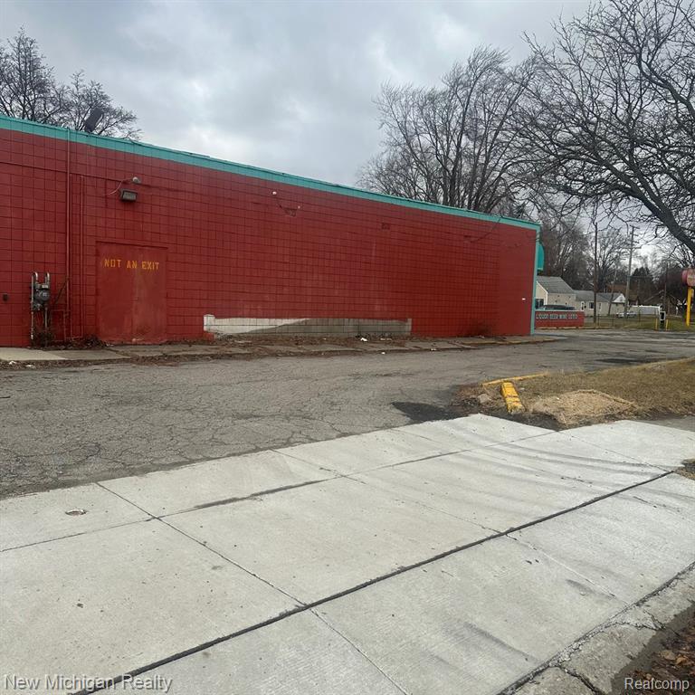 5102 9 Mile Rd, Warren, MI 48091 — Photo 6