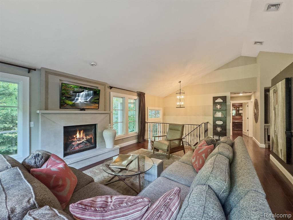 5484 Waldon Road, Clarkston, MI 48348 — Photo 32