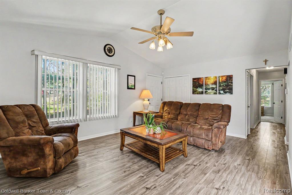 47083 Auburn Court, Utica, MI 48317 — Photo 5