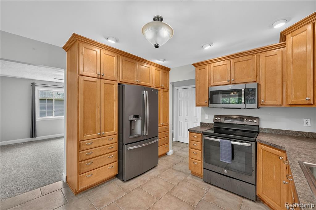 6409 Hollyhock Trail, Brighton, MI 48116 — Photo 7