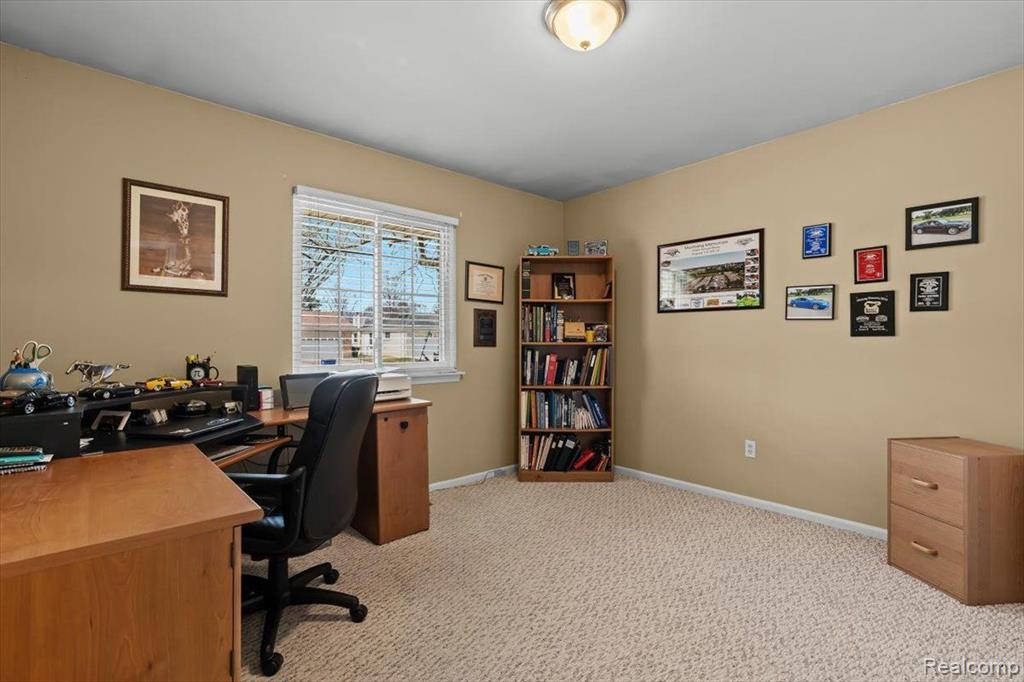 6544 POWDERHORN Drive, Canton, MI 48187 — Photo 23